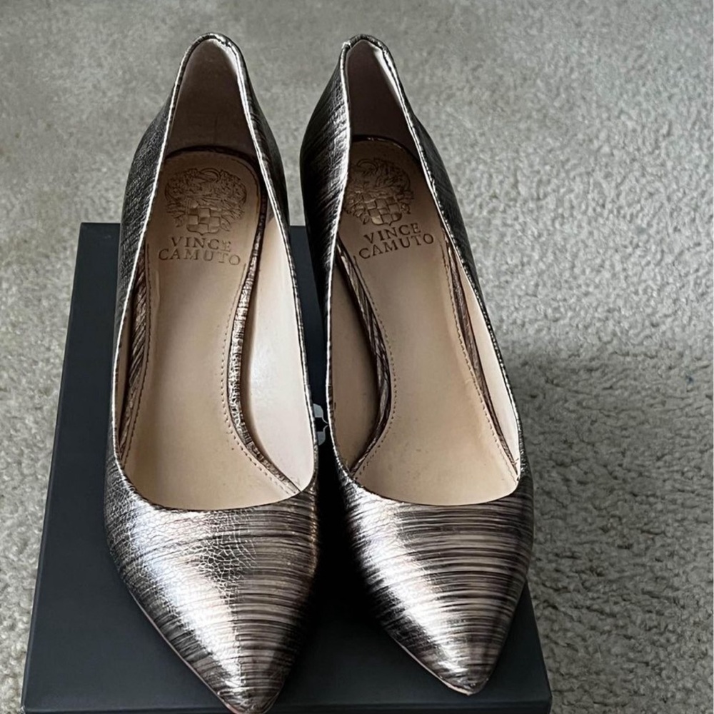 Vince Camuto Heels - Sz 7.5